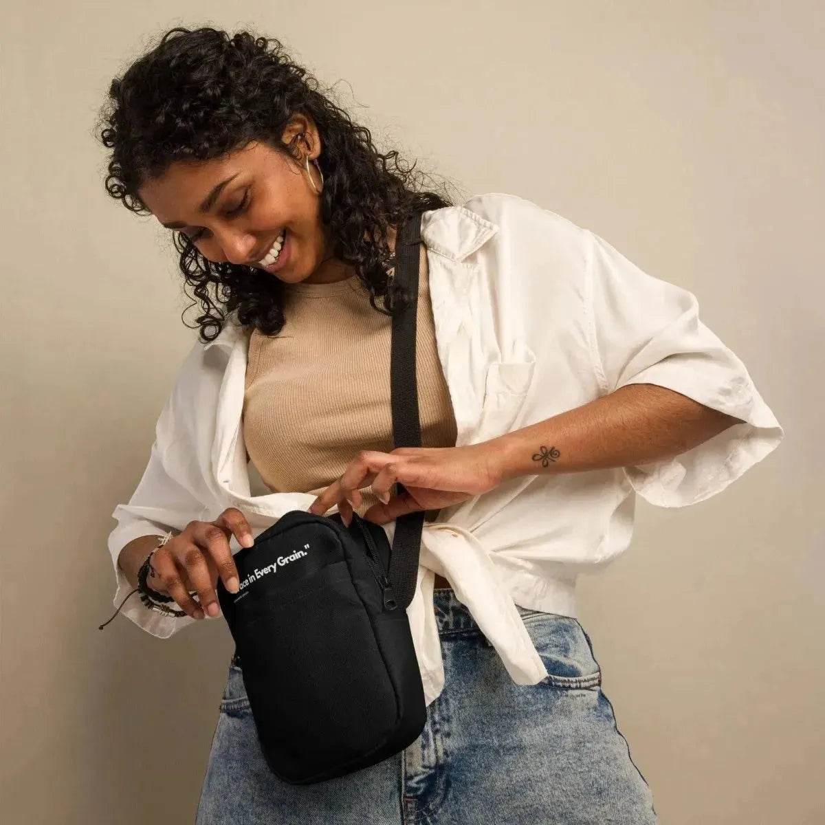 Beesmoove grace in every grain Utility crossbody bag - Beesmoove 